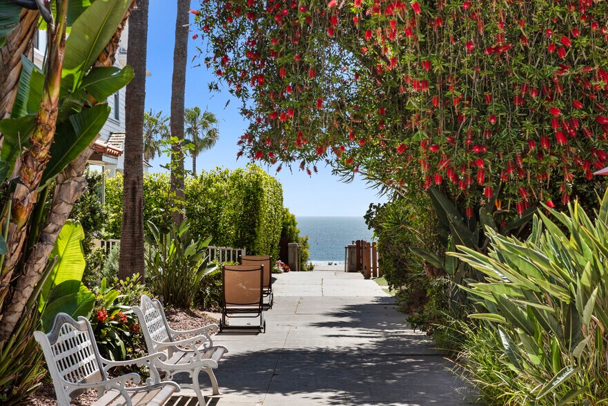 More Photos Of 35 Arcadia Ter, Santa Monica Apartments For Sale