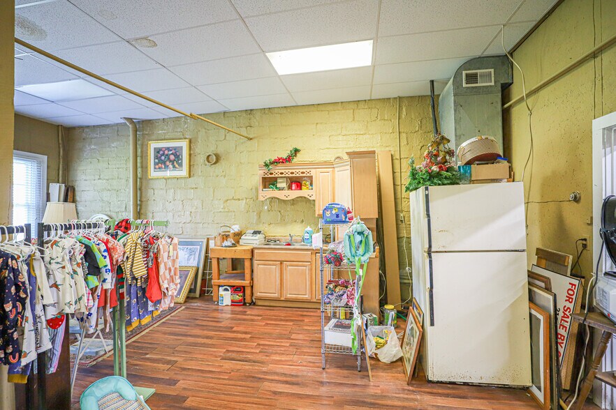 More Photos Of 210 Main St, Hazel Storefront For Sale