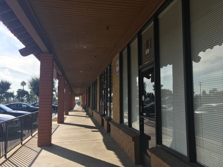 More Photos Of 1027-1047 E Amar Rd, West Covina General Retail For Lease