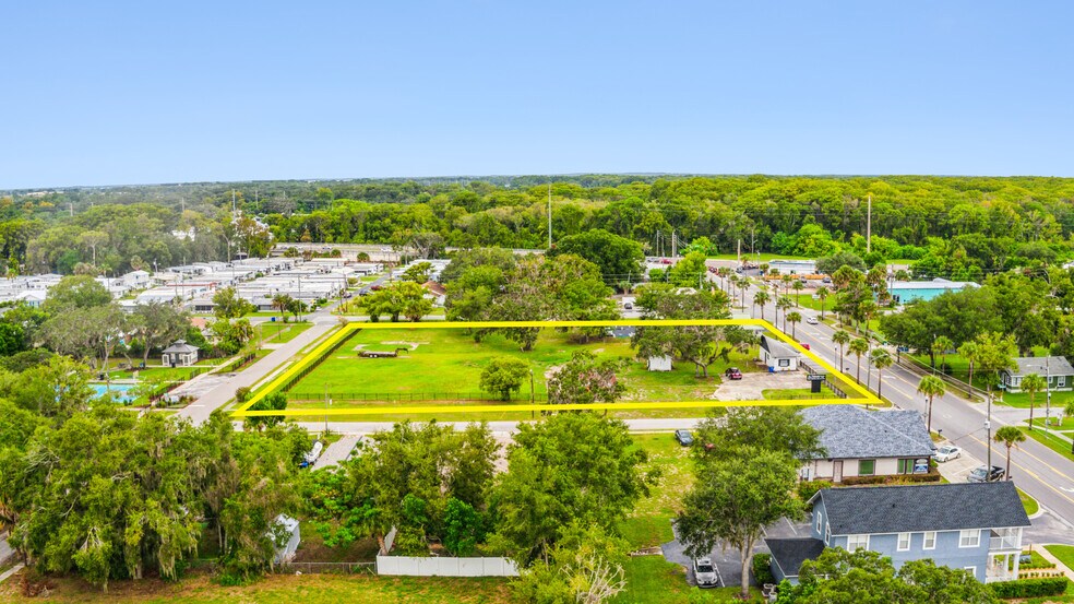 More Photos Of 819 Main St, Tavares Land For Sale