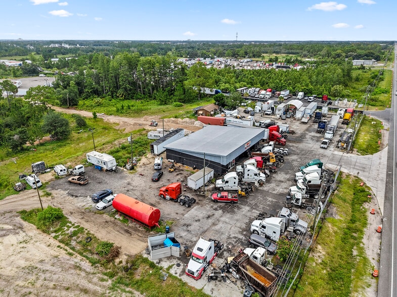More Photos Of 3517 US Highway 17 92 N, Davenport Truck Terminal For Sale