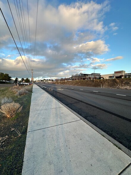 More Photos Of NKA Southgate, Pendleton Land For Sale