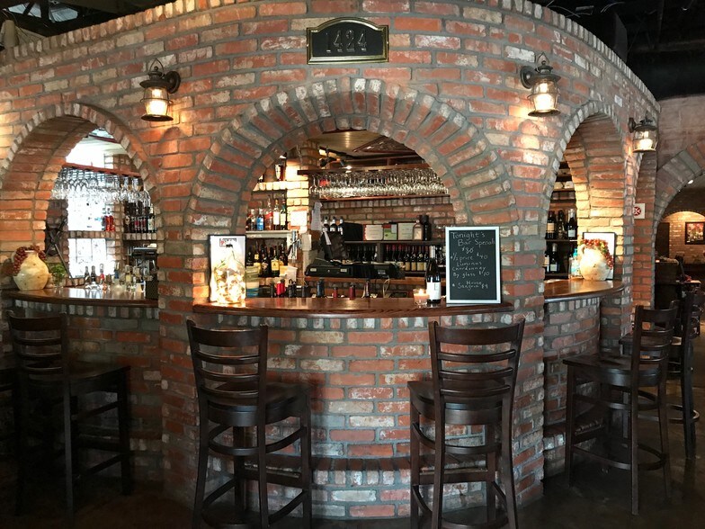 More Photos Of 1424 Washington Ave, Waco Restaurant For Sale