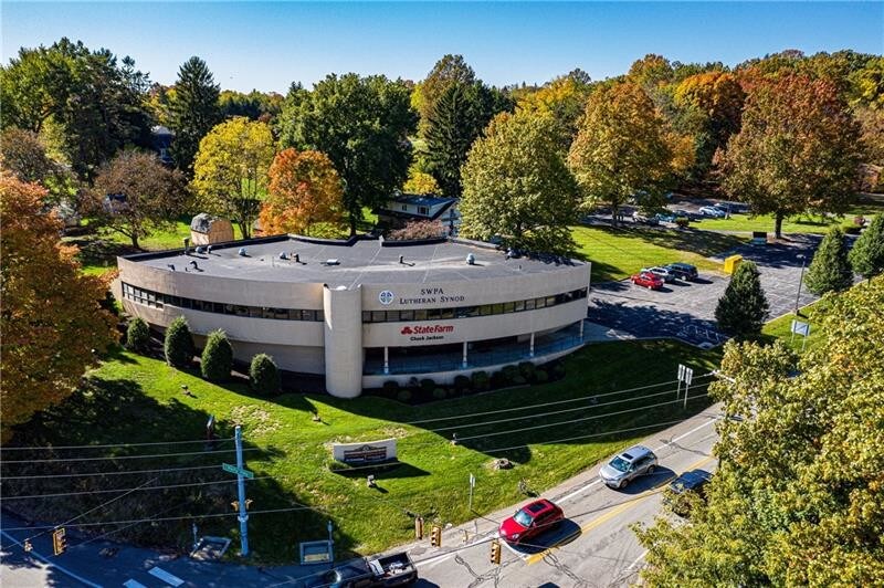 More Photos Of 9625 Perry Hwy, Pittsburgh Office For Lease