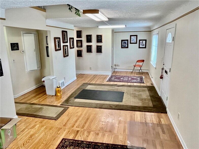 More Photos Of 2918 Plymouth Ave, Rocky River Office For Sale