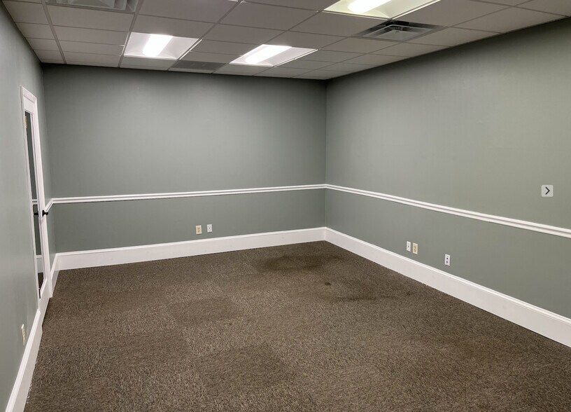 More Photos Of 825 Thomasville Rd, Tallahassee Office For Sale