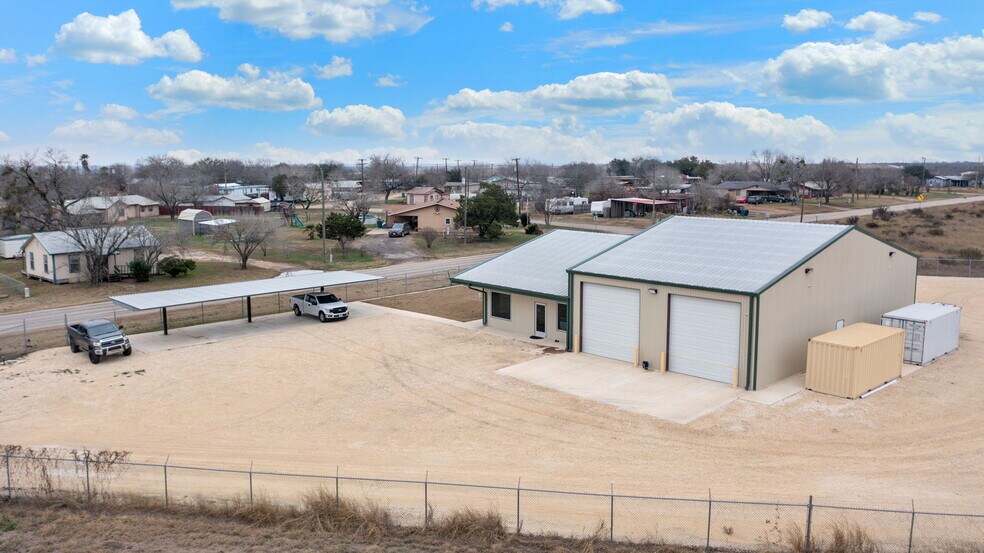 More Photos Of 200 N Yule Ave, Charlotte Office For Sale