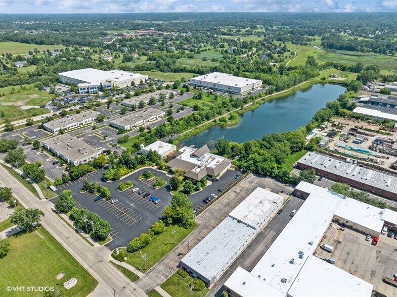 More Photos Of 22221 N Pepper Rd, Lake Barrington General Retail For Sale