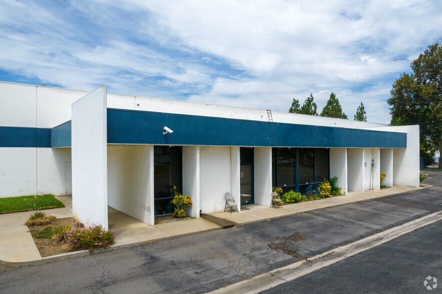 More Photos Of 6727 Columbus Ave, Riverside Manufacturing For Lease