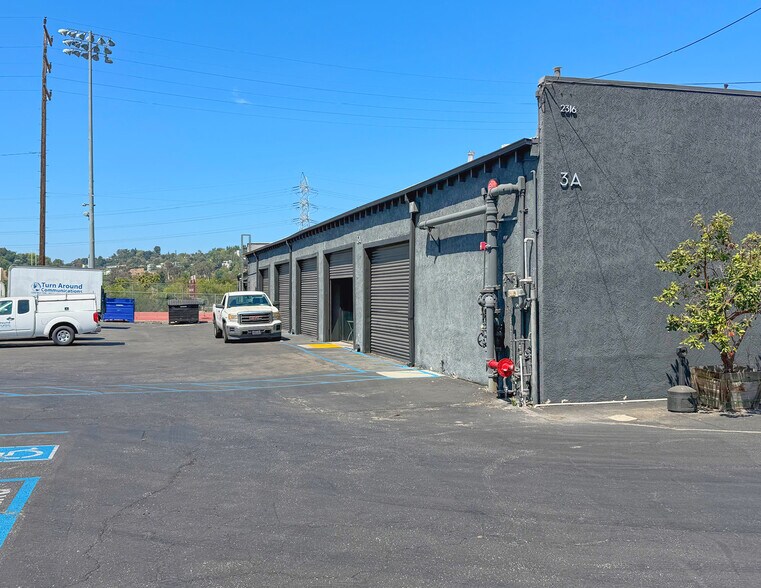 More Photos Of 2316 N San Fernando Rd, Los Angeles Warehouse For Sale