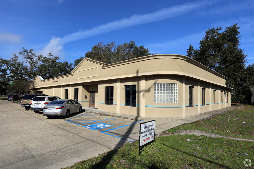 Primary Photo Of 2030 Pass Rd, Biloxi Office For Sale