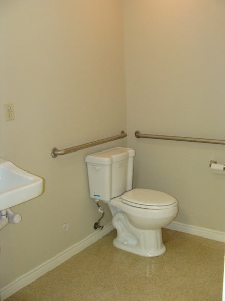 More Photos Of 1050 N Belt Line Rd, Mesquite Medical For Lease