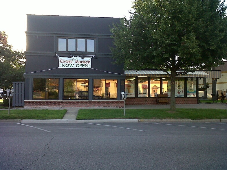 Primary Photo Of 431 Broad St, Lake Geneva Convenience Store For Sale