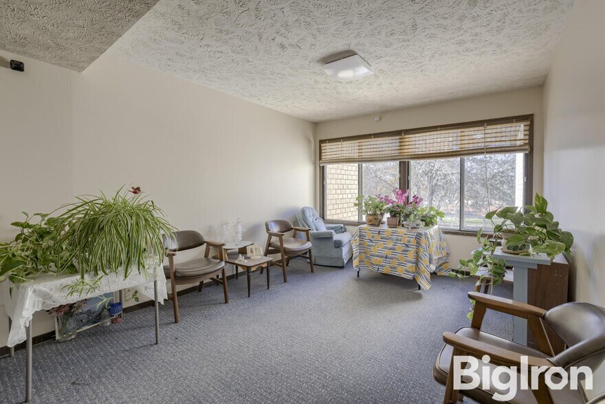 More Photos Of 130 S 5th St, Hebron Apartments For Sale