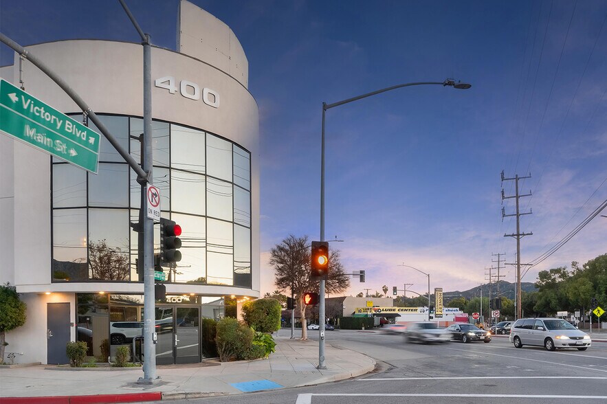 Primary Photo Of 400 S Victory Blvd, Burbank Office For Sale