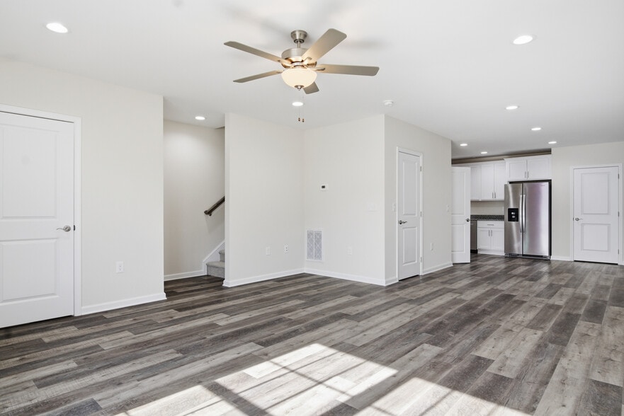 More Photos Of 409 - 431 Washington Ave, Pulaski Apartments For Sale