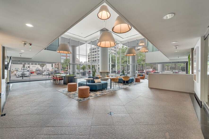 More Photos Of 2626 Cole Ave, Dallas Office Residential For Lease