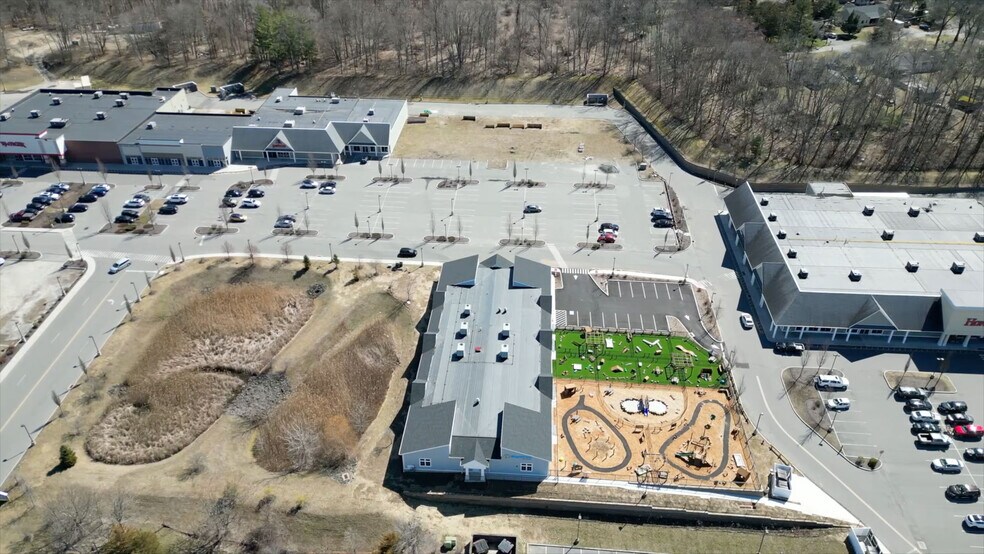 More Photos Of 169 Danbury Rd, New Milford Unknown For Lease