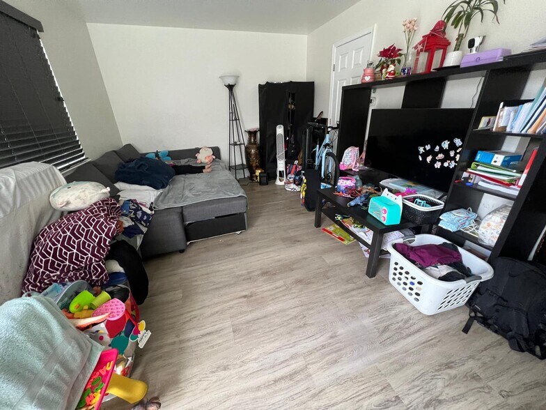 More Photos Of 2360 Mammoth Dr, San Jose Apartments For Sale