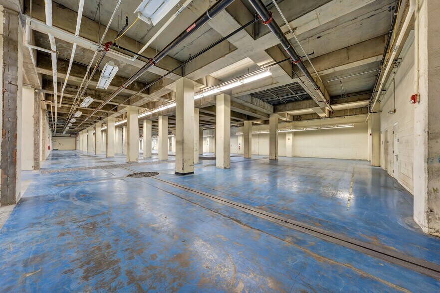 More Photos Of 120 Salem Ave SW, Roanoke Warehouse For Lease