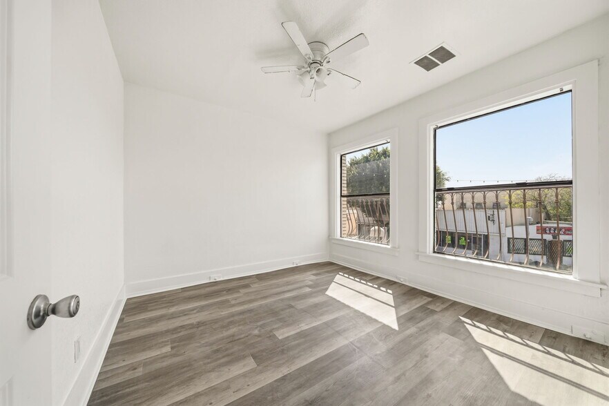 More Photos Of 800-808 N Avalon Blvd, Wilmington Storefront Retail Office For Lease