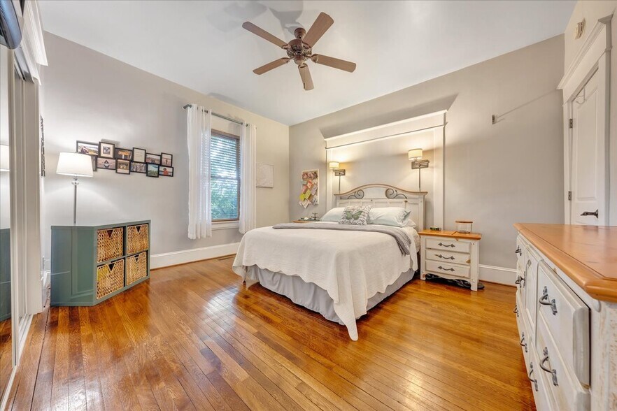 More Photos Of 1526 Franklin Rd SW, Roanoke Hospitality For Sale