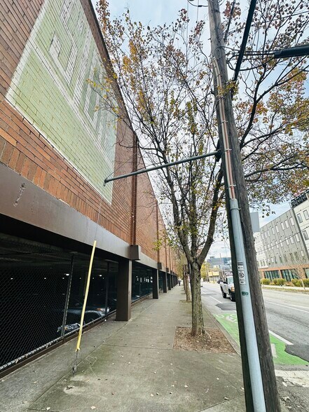 More Photos Of 275 Decatur St, Atlanta Warehouse For Lease