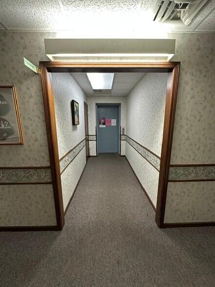 More Photos Of 4333 W Saint Joseph Hwy, Lansing Medical For Lease