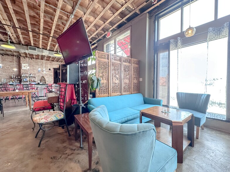 More Photos Of 215 E 2nd St, Bartlesville Auto Repair For Sale