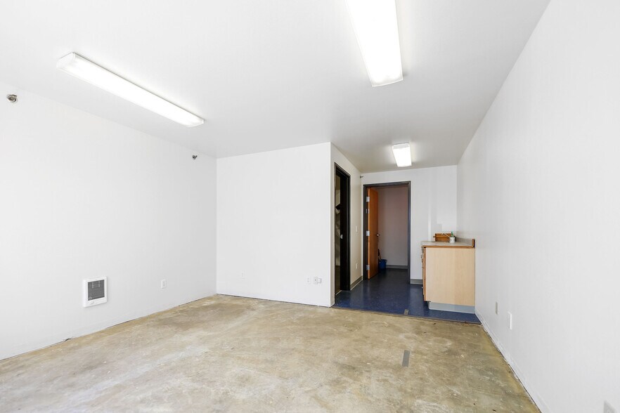 More Photos Of 1718 SE 8th Ave, Camas Warehouse For Sale