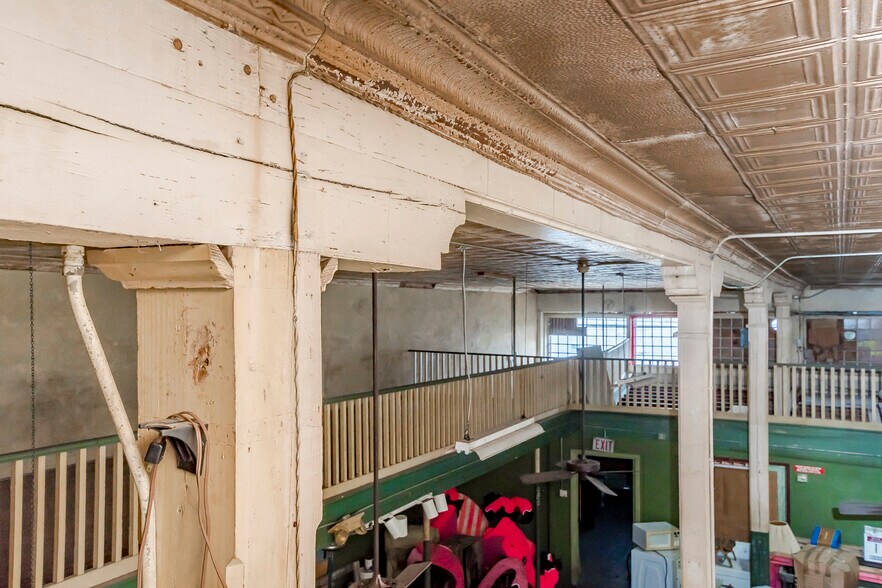 More Photos Of 1952 North St, Baton Rouge Storefront For Lease