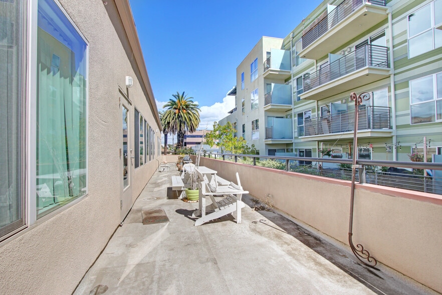 More Photos Of 1438-1444 9th St, Santa Monica Loft Creative Space For Sale