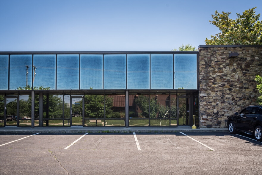 More Photos Of 11400 Decimal Dr, Louisville Light Distribution For Lease