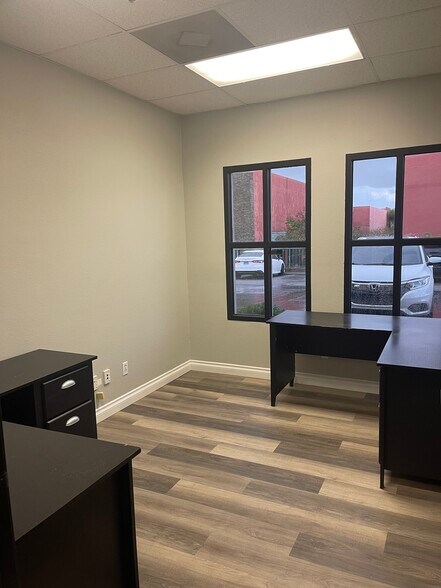More Photos Of 215 E Warm Springs Rd, Las Vegas Office For Lease
