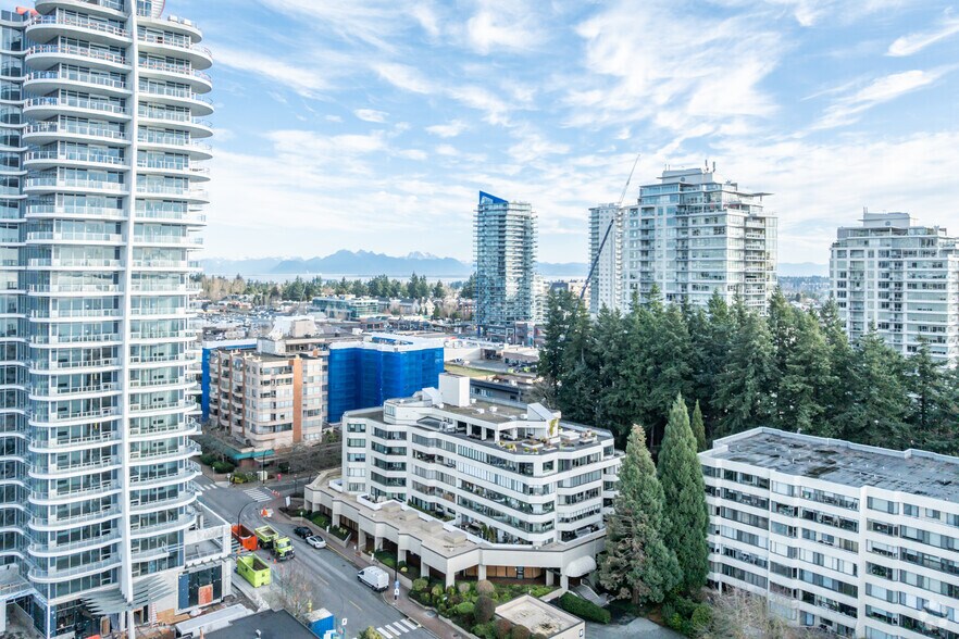 More Photos Of 1480 Foster St, White Rock Apartments For Lease