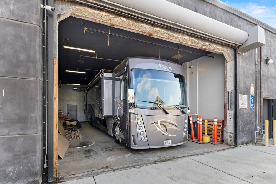 More Photos Of 514 Robertson Blvd, Chowchilla Storefront For Sale