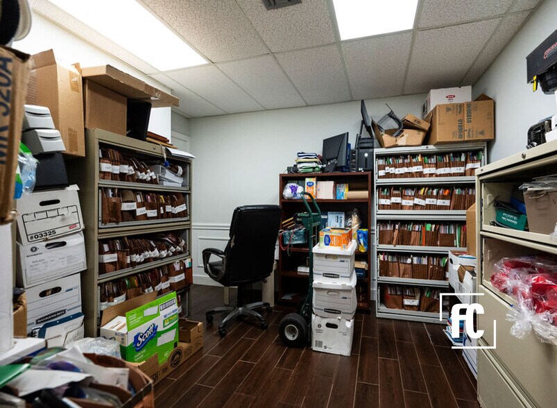 More Photos Of 3601 SE Ocean Blvd, Sewalls Point Office For Sale