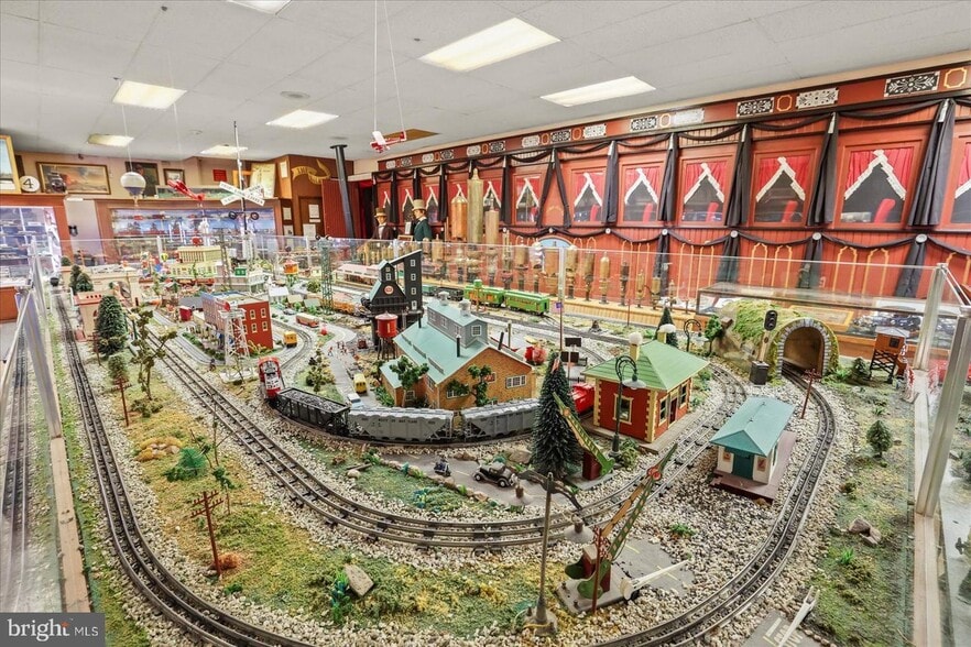 More Photos Of 425 Steinwehr Ave, Gettysburg Storefront Retail Office For Sale