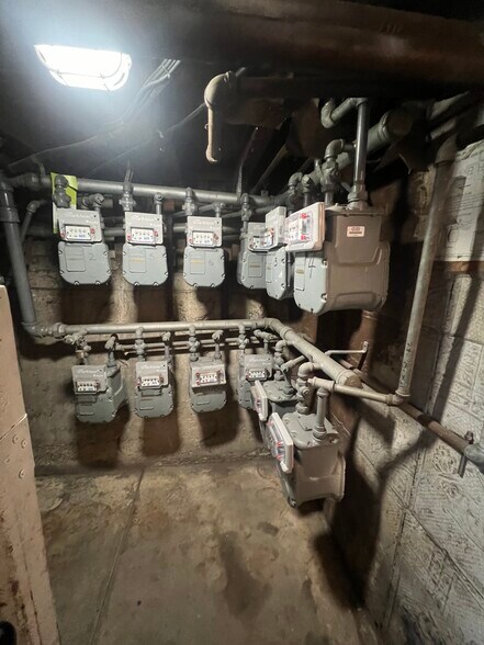 More Photos Of 449 & 451 9th St, San Francisco Apartments For Sale