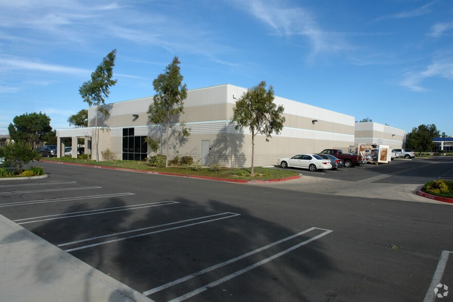 More Photos Of 2601 Skyway Dr, Santa Maria Office For Lease