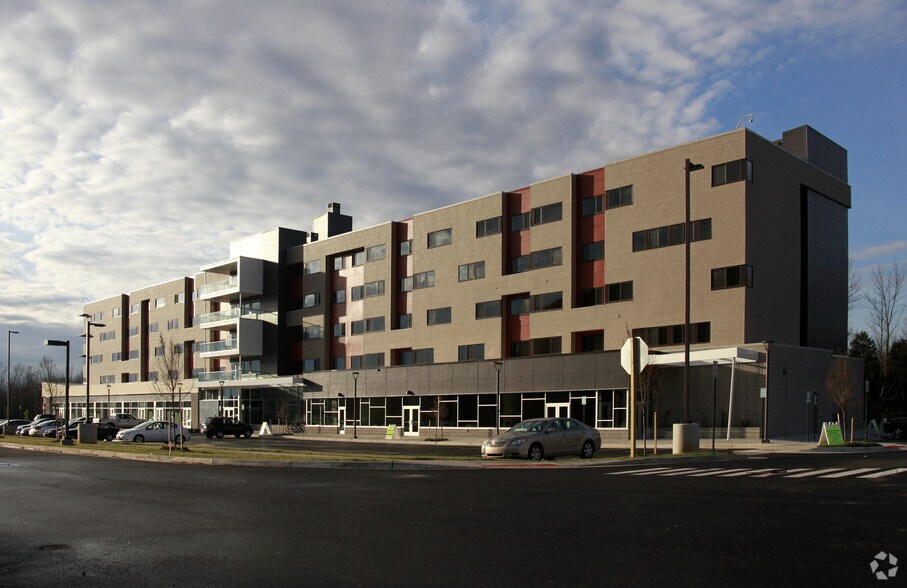 Primary Photo Of 10945 George Mason Cir, Manassas Dormitory For Lease