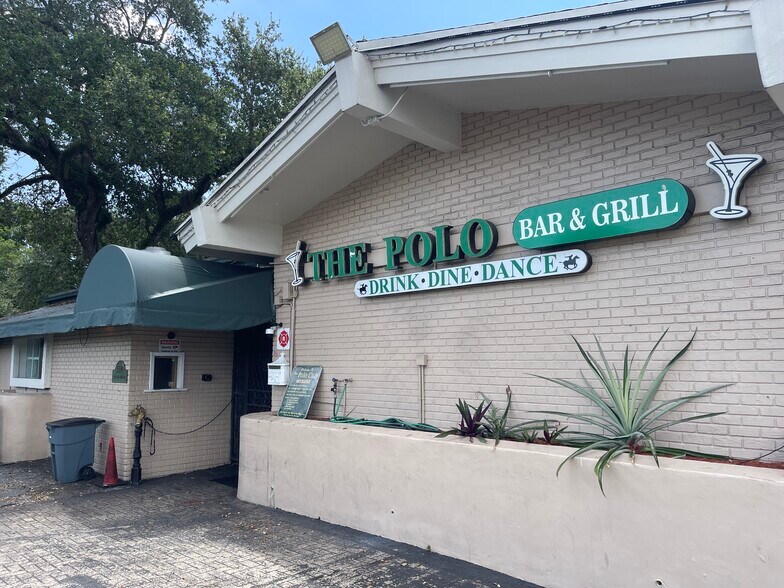 More Photos Of 5590 W Hallandale Beach Blvd, Pembroke Park General Retail For Sale