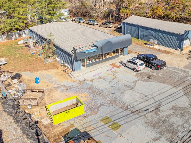 More Photos Of 2064 Us-70, Swannanoa Freestanding For Sale
