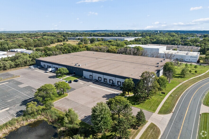 More Photos Of 10901 Hampshire Ave S, Bloomington Warehouse For Lease