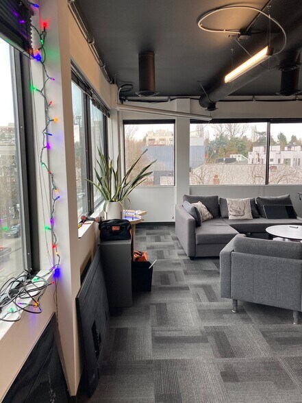 More Photos Of 464 12th Ave, Seattle Office For Lease