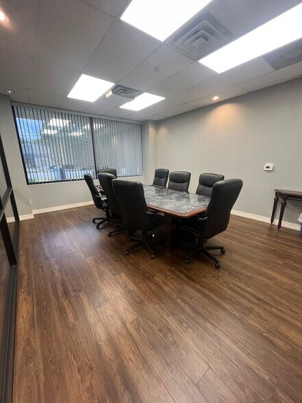 More Photos Of 7500 Appling Center Dr, Memphis Warehouse For Sale