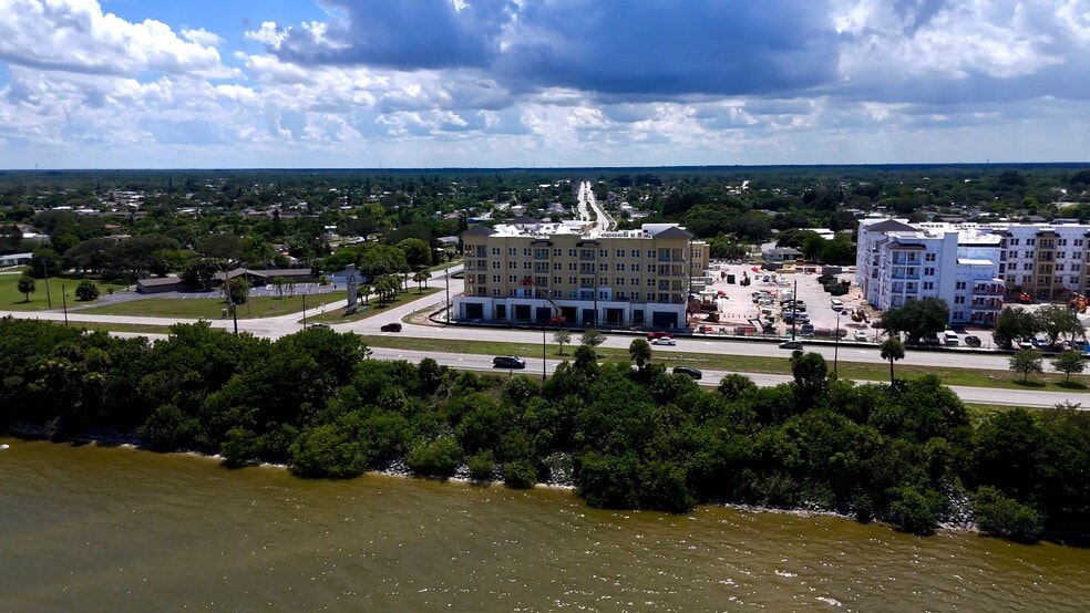 Primary Photo Of 2495 Port Malabar NE blvd, Palm Bay General Retail For Lease