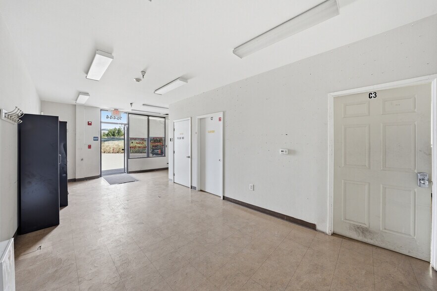 More Photos Of 16440 Ashland Ave, San Lorenzo Warehouse For Lease