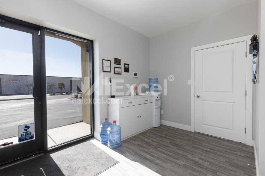 More Photos Of 5682 W 670 S, Hurricane Warehouse For Sale