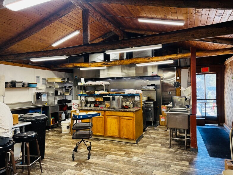 More Photos Of 118 N Main St, Livingston Storefront Retail Residential For Sale